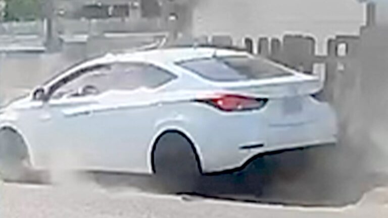 Policía de Edinburg busca identificar a conductor involucrado en choque y fuga que destruyó una cerca