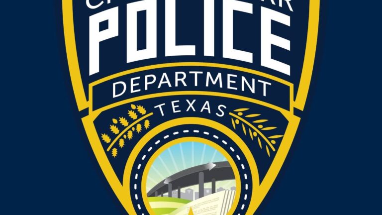 Policía de Pharr evita tragedia tras rescatar a hombre en crisis sobre la Expressway 83