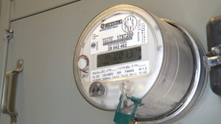 Consejos para ahorrar energía durante los días más calurosos del verano en San Diego