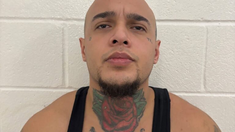 Arrestan a hombre por presunto asalto agravado con arma mortal en Edcouch