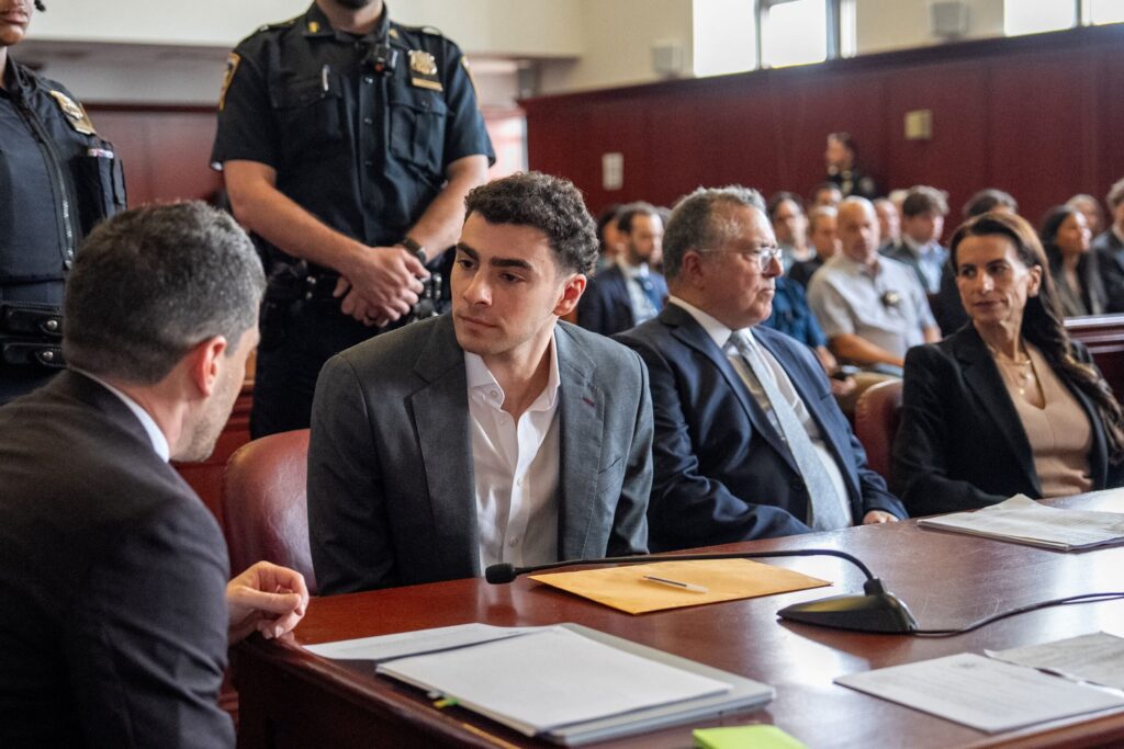 Luigi Mangione se declara culpable en juicio por el homicidio del CEO de UnitedHealthcare