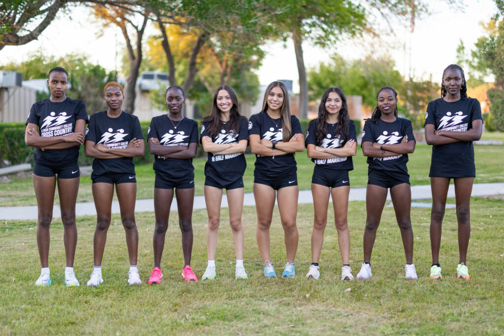 Equipo femenino de medio maratón de EPCC es nombrado Equipo Académico del Año por NJCAA