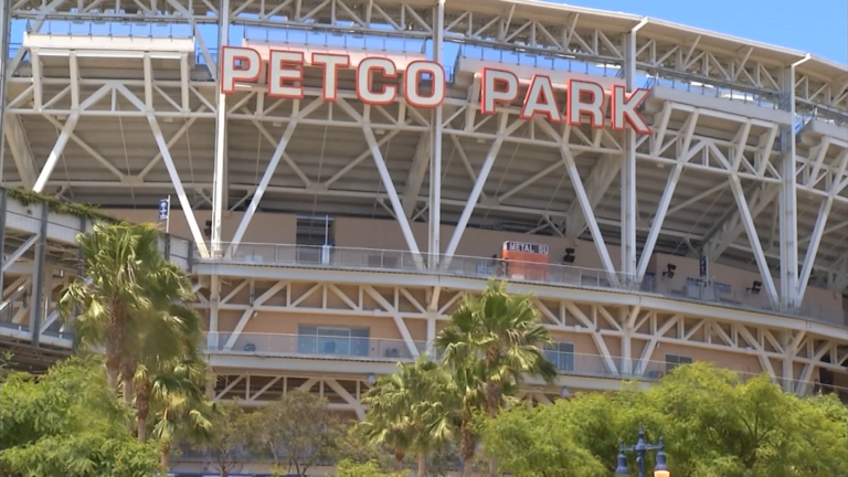 Los Padres de San Diego tienen nuevos propietarios tras venta récord