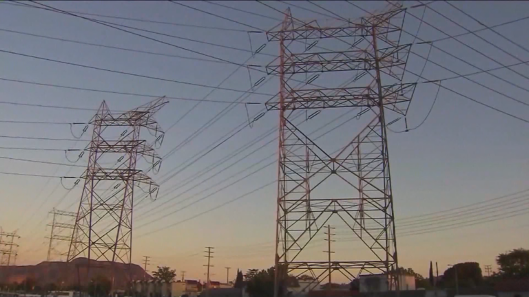 Propuestas buscan reducir los altos costos de energía en California