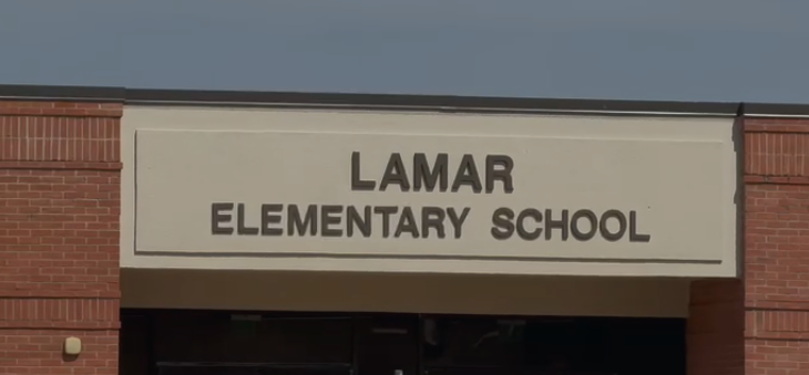 Incendio en Lamar Elementary provoca evacuación preventiva