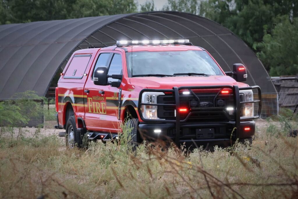 Controlan incendio estructural en Mission