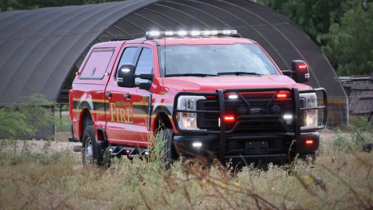 Controlan incendio estructural en Mission