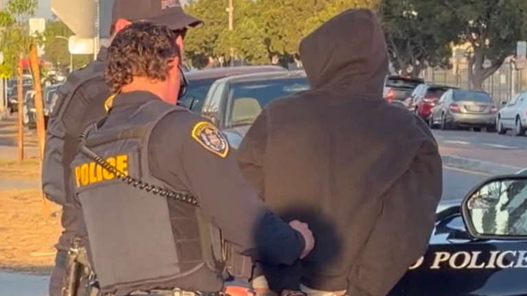 Arrestan a sospechoso tras ataque con cuchillo en City Heights