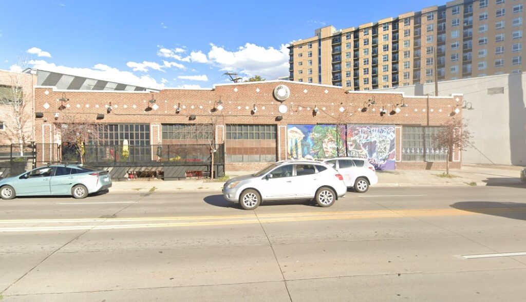 Club nocturno en Denver reabrirá con nuevo nombre tras acusación de agresión sexual