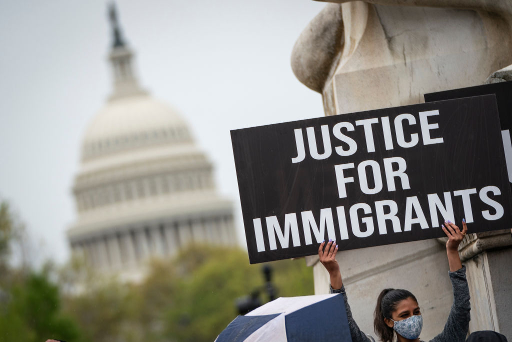 Encuesta revela amplio acuerdo entre republicanos y demócratas de Colorado sobre inmigración
