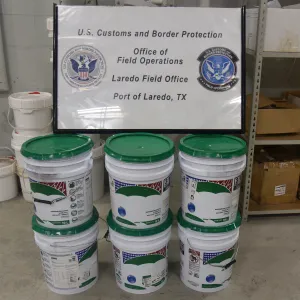Decomisan más de 280 libras de metanfetamina en el Puente Juárez-Lincoln
