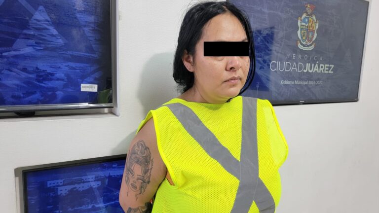 Detienen a mujer por el homicidio de su pareja en una tienda de abarrotes en Ciudad Juárez