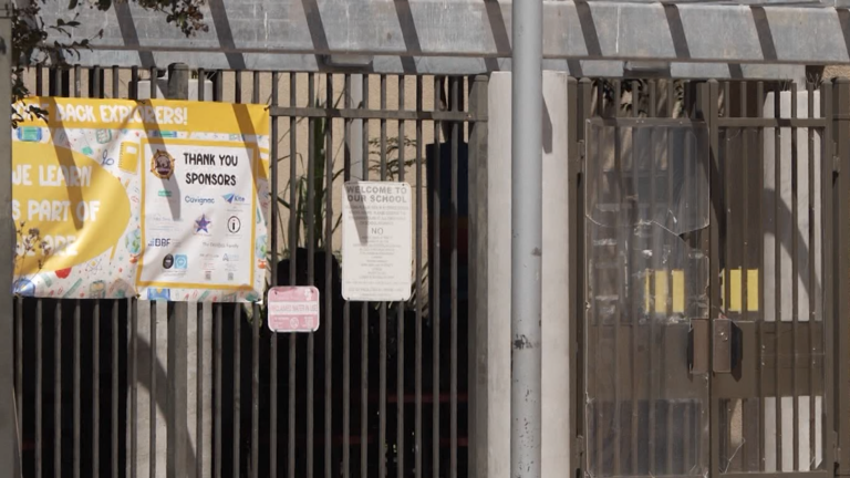 Poway extiende cierre de primaria por presencia de moho