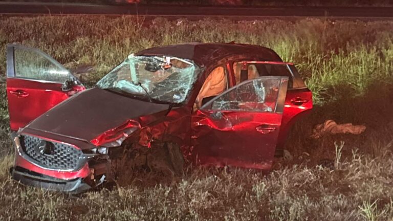 Tres personas resultan heridas tras choque contra una vaca en el Condado San Patricio