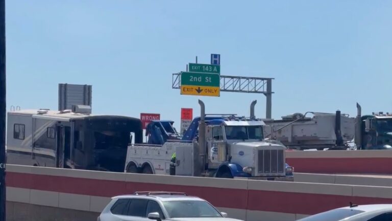 Vehículo se incendia cerca del Expressway en McAllen