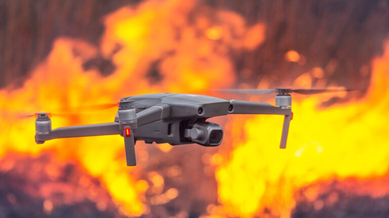 El calor y un dron complica el combate contra incendios cerca de Big Sur