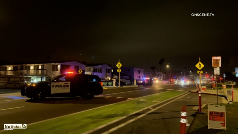Mujer muere tras ser atropellada en Carlsbad; conductor huyó del lugar