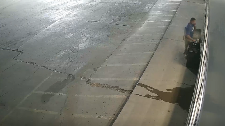 Buscan a sospechoso del robo de una camioneta Chevrolet Silverado en Midland; ofrecen recompensa de $1,000