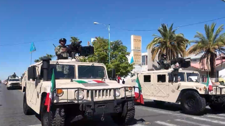 Cambio de horario sorprende a asistentes del desfile patrio