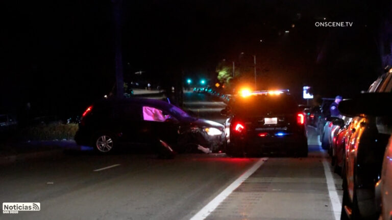Arrestan a conductor por DUI tras chocar contra dos patrullas en Oceanside