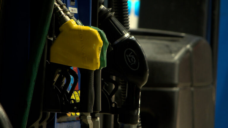 Gasolina en San Diego supera los $6 por galón