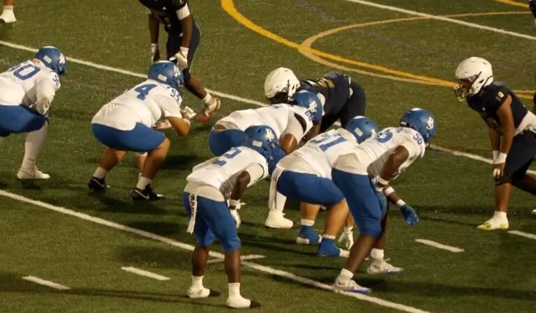 Bravos de Baldwin Park se imponen 32-7 a Tigres en partido de exhibición