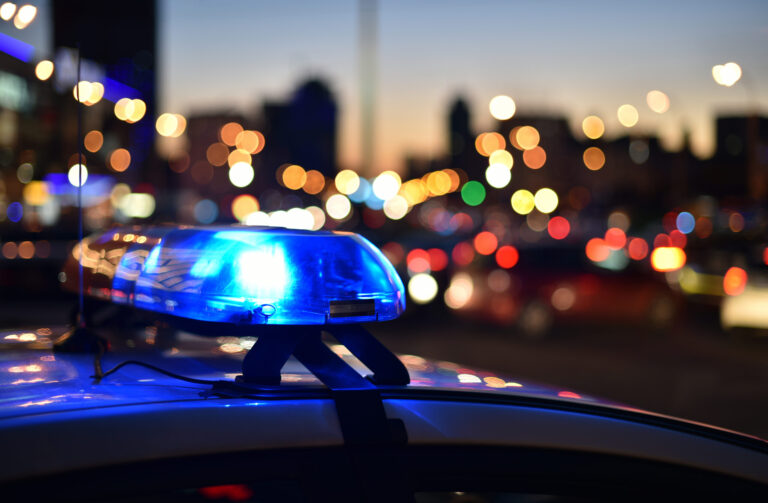 Investigan muerte de bebé de 7 meses en Mission Valley West; arrestan a su padre