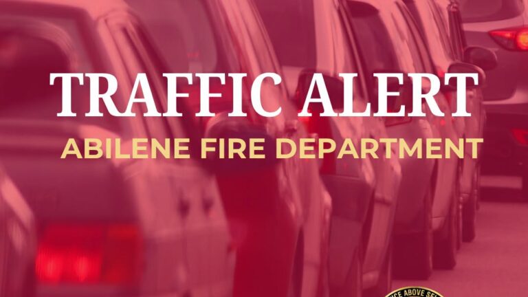 Cierran la Autopista 83/84 en Abilene en ambas direcciones tras accidente.