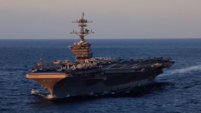 USS Abraham Lincoln regresará a San Diego tras más de 300 días de despliegue en el extranjero