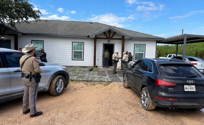 Detienen a sujeto buscado durante operativo de alguaciles en Sebastian