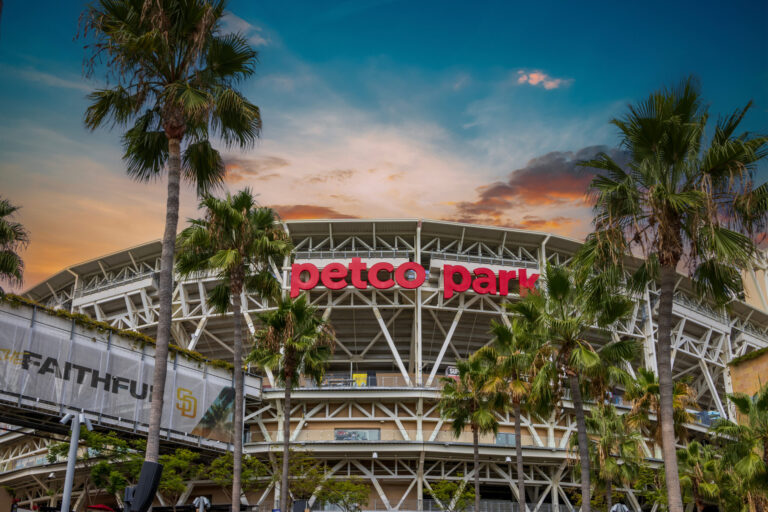 Padres de San Diego caen ante los Milwaukee Brewers y quedan fuera de la postemporada MLB 2026