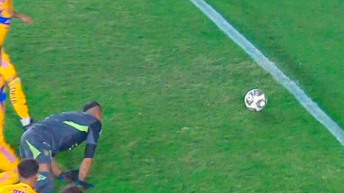 Tigres Evita Gol en la Final gracias al Pasto: Un Milagro en Video
