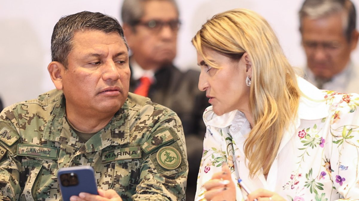Fiscal Idamis y Vicealmirante Francisco Sánchez Citados en el Congreso de Puebla