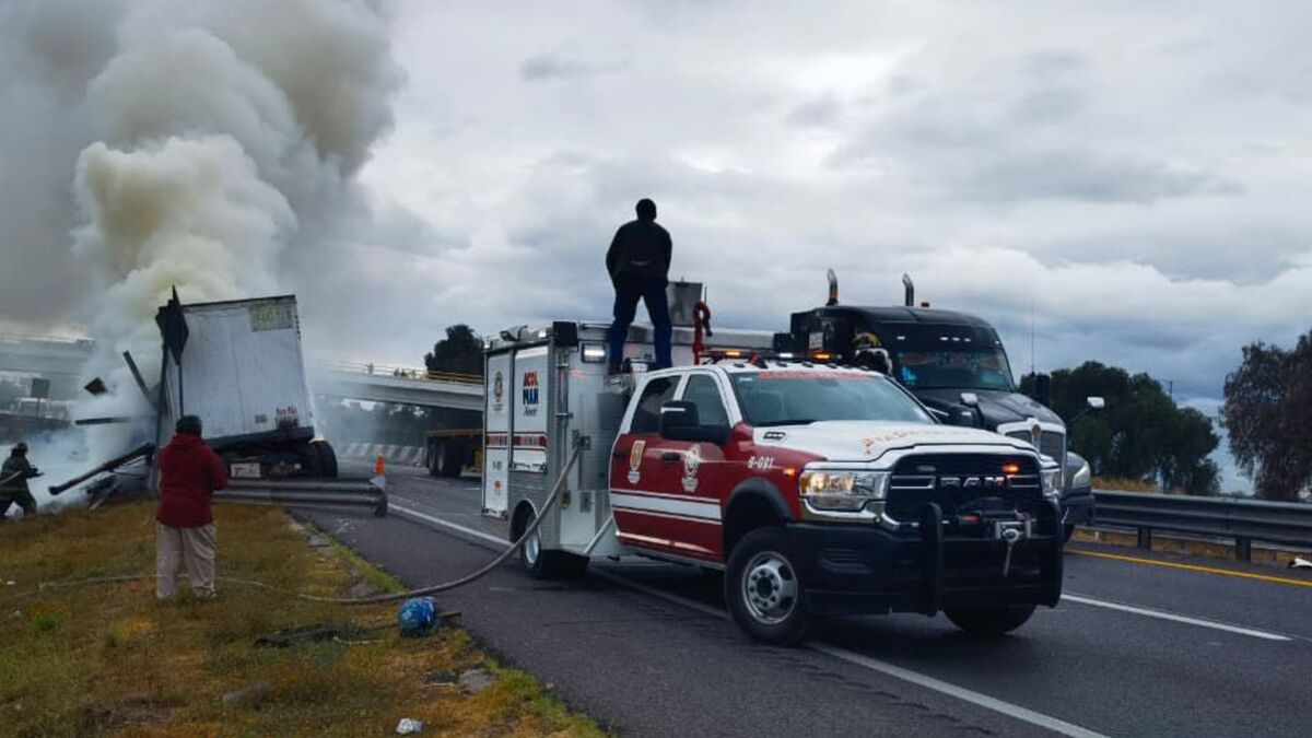 Accidente de Tráiler en la Autopista Ecatepec-Pirámides Afecta el Tráfico en Acolman