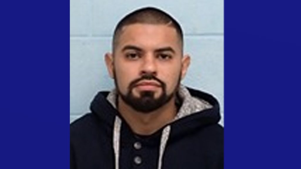 Policía de McAllen busca a Osiel Hernandez por violencia continua contra la familia