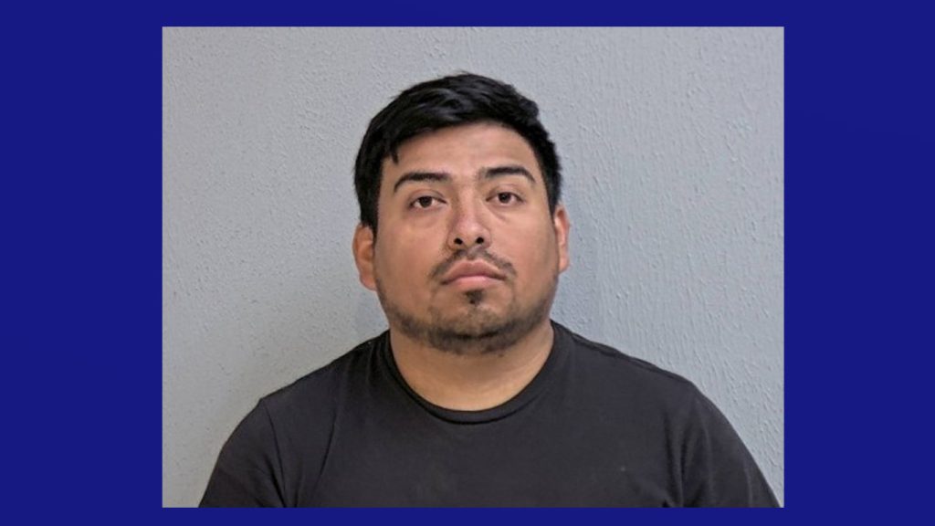 Choque en McAllen deja daños materiales; conductor enfrenta cargos por posesión de drogas