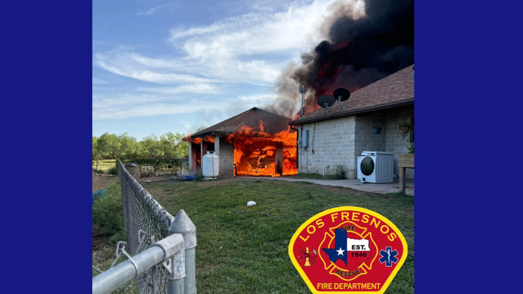 Incendio de vehículo se propaga a vivienda en zona rural de Cameron