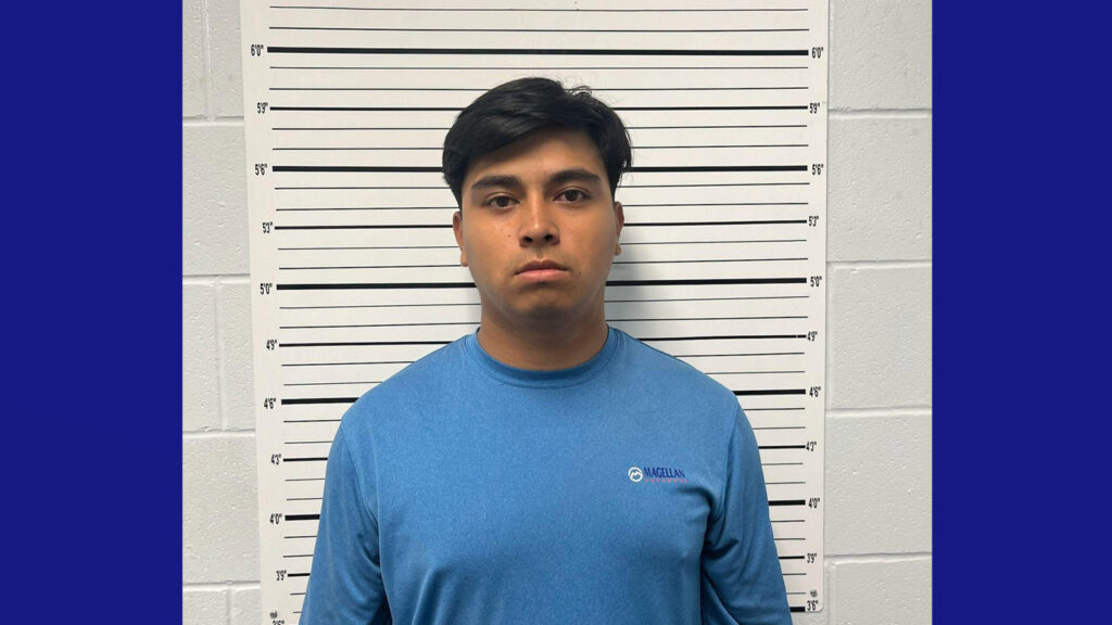 Detienen a hombre en el Puente Hidalgo por orden activa de agresión