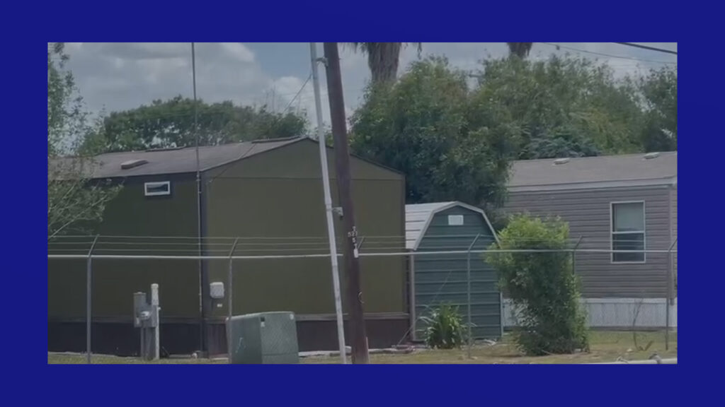 Tres personas arrestadas en un área de casas móviles en Pharr