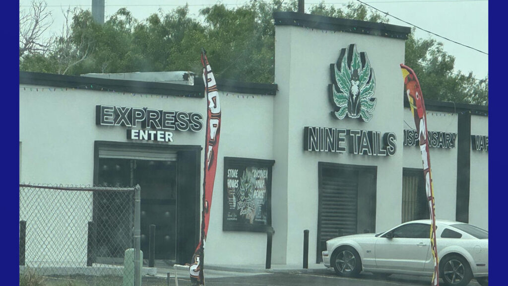Identifican al menor involucrado en robo a Nine Tails Smoke Shop