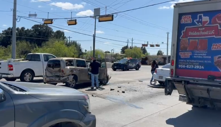 Accidente en Brownsville: Vehículos colisionan en la intersección de Minnesota y Highway SPI