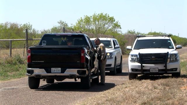 Hombre arrestado tras apuñalar a mujer y huir en un vehículo robado en Edinburg