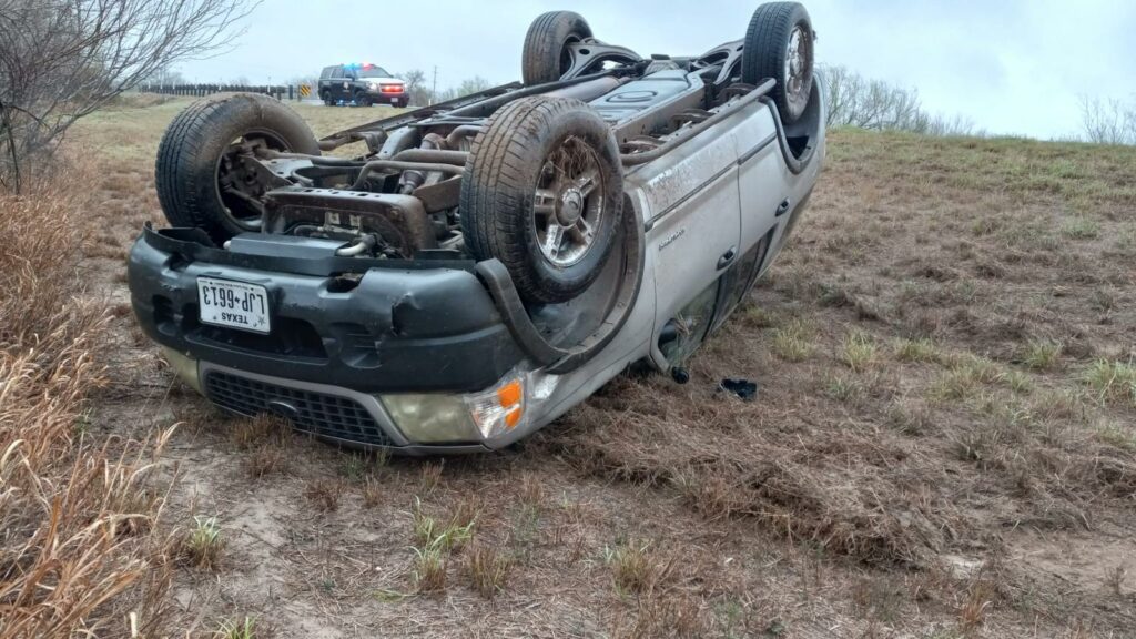 Volcadura tras persecución en el Condado Starr cerca de Escobares