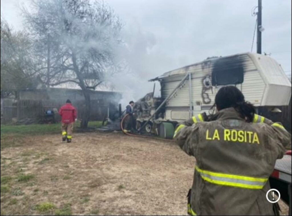 Se Incendia Casa Móvil en La Rosita