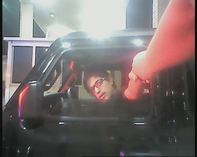 Policía de Weslaco Captura a Sospechoso de Robar y Cruzar un Jeep a México